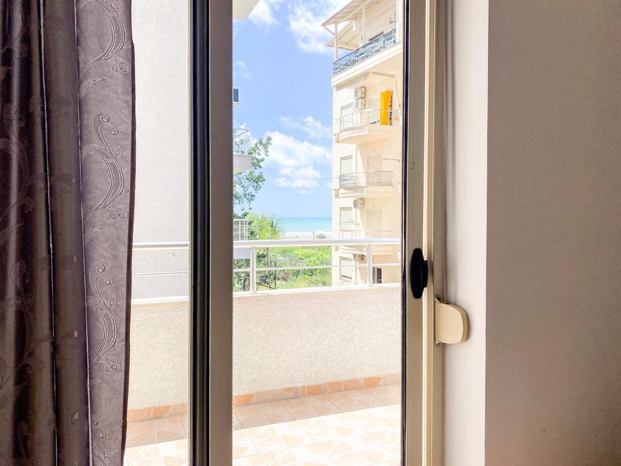 Lunasol Seaside Apartments Durrës Eksteriør bilde